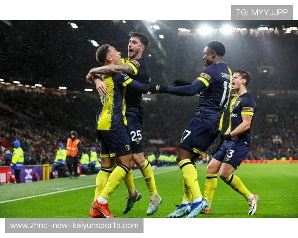 伯恩茅斯耐心倒脚寻找空当