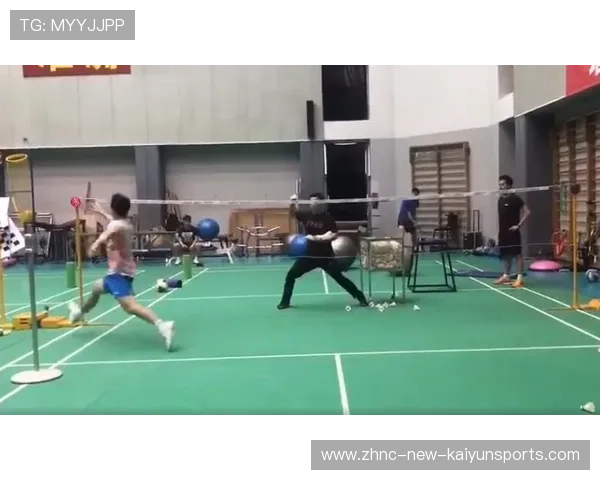 世界乒乓球设置“旋转可视化灯光”供训练使用 世界乒乓球设置“旋转可视化灯光”供训练使用